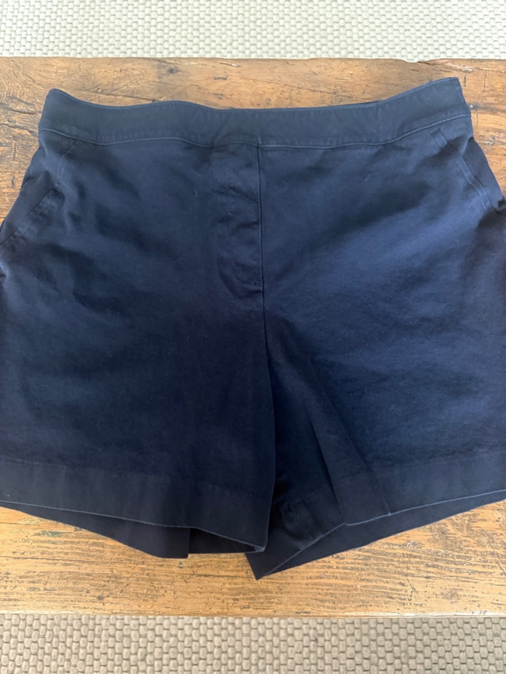 Spanx Dark Navy Polished Shorts 6" Inseam Size L